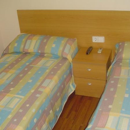 Hostal Vimar La Llosa Экстерьер фото